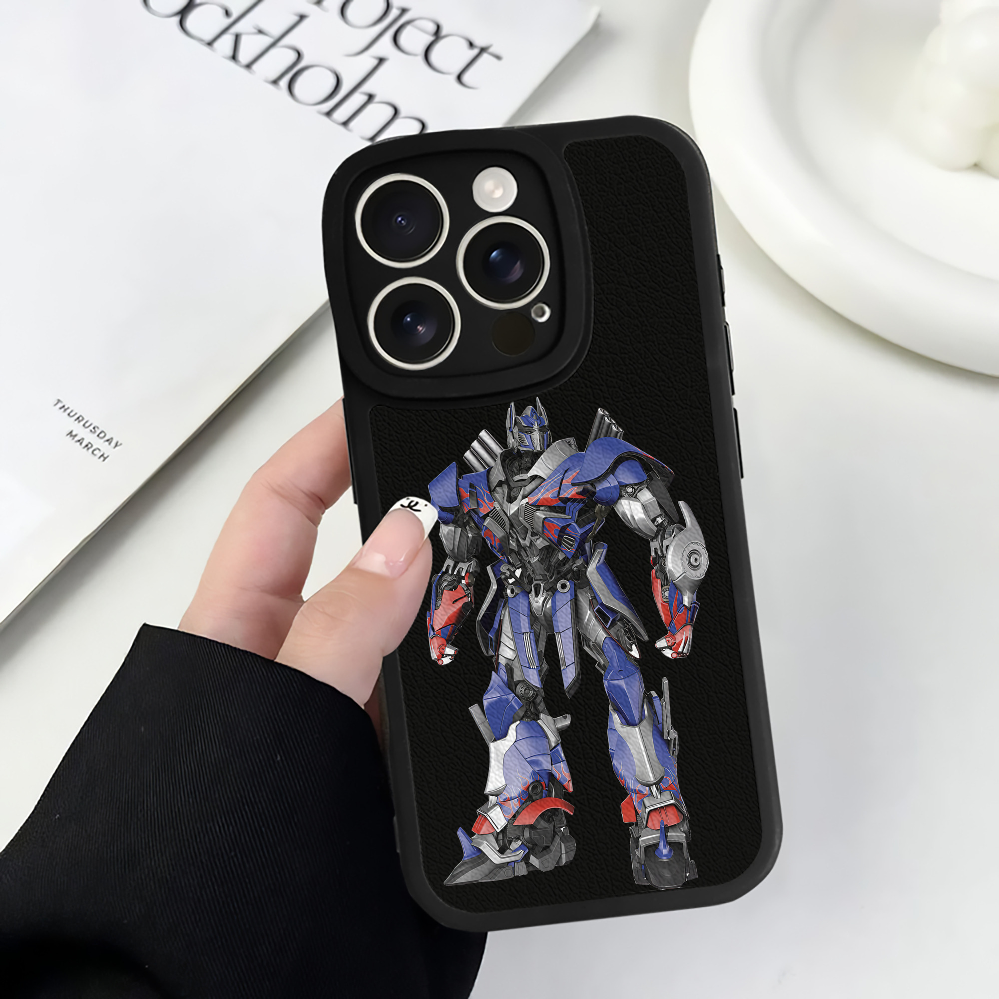 （画像用） Transformers トランスフォーマー 【iPhone 16シリーズ対応】シリコンスマホケース（レザー調） 材質：シリコン